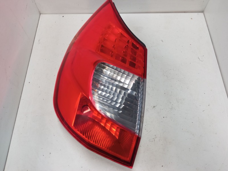 Recambio de piloto trasero izquierdo para renault scénic ii (jm0/1_) 1.5 dci (jm1e, jm16) referencia OEM IAM 8200474328A  