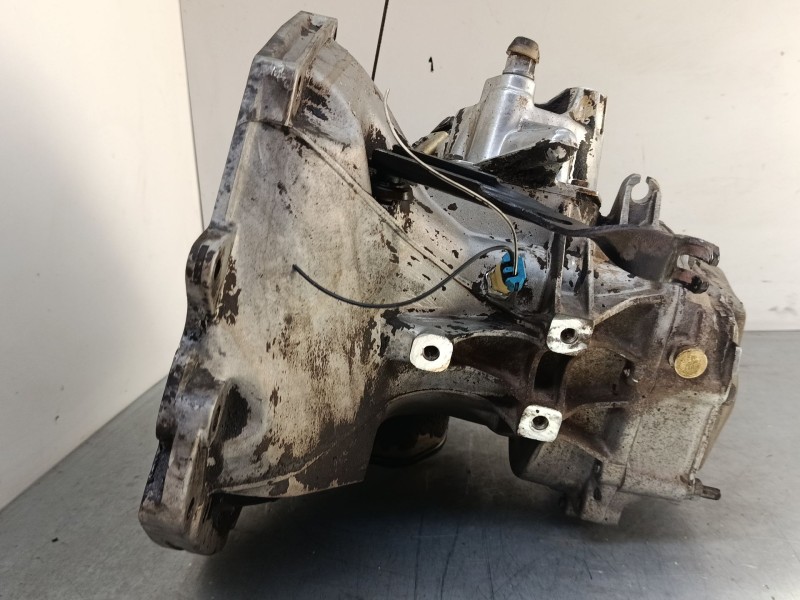 Recambio de caja de cambios manual 5 velocidades para opel corsa b (s93) 1.2 i (f08, f68, m68) referencia OEM IAM 90334345  