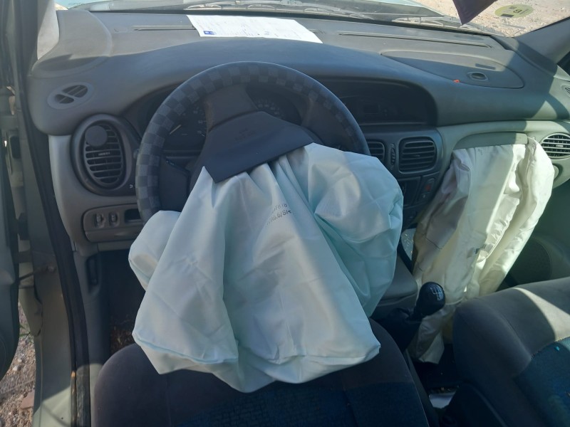 renault megane i kombi van (ka_) del año 2002