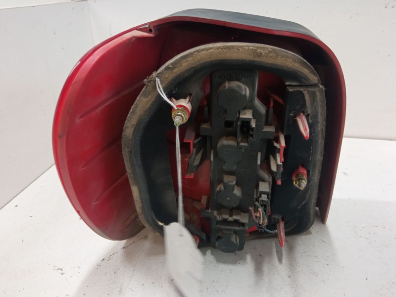 Recambio de piloto trasero derecho para volkswagen polo (6n2) 1.4 16v referencia OEM IAM   