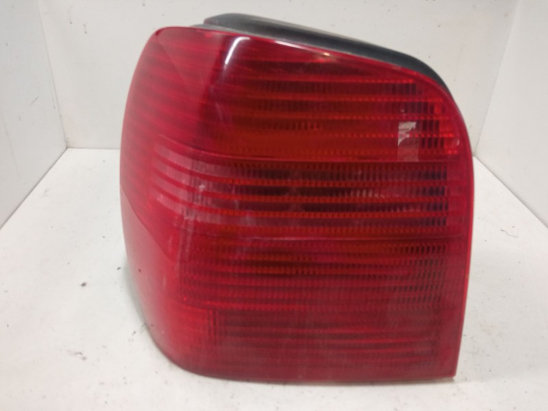 Recambio de piloto trasero izquierdo para volkswagen polo (6n2) 1.4 16v referencia OEM IAM   