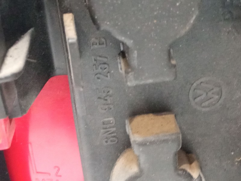 Recambio de piloto trasero izquierdo para volkswagen polo (6n2) 1.4 16v referencia OEM IAM   