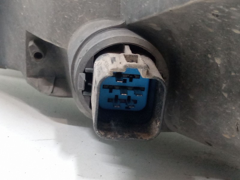 Recambio de faro derecho para ford focus i (daw, dbw) 1.6 16v referencia OEM IAM   