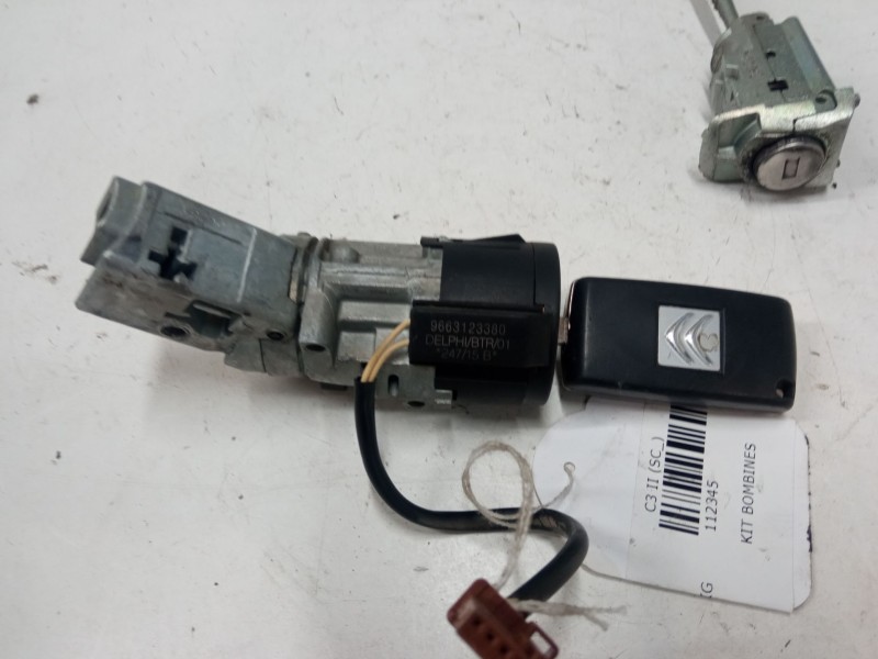 Recambio de kit bombines para citroën c3 ii (sc_) 1.2 vti 82 referencia OEM IAM   