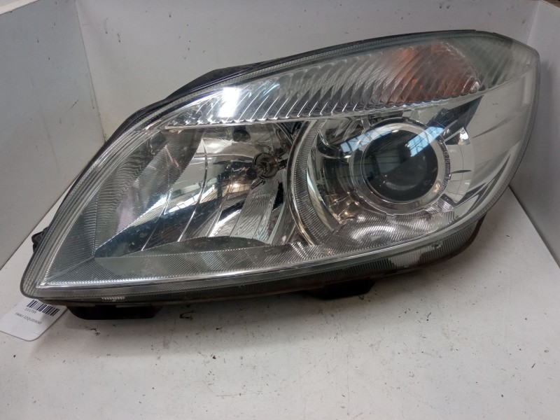 Recambio de faro izquierdo para skoda fabia ii (542) 1.2 12v referencia OEM IAM 5J1941017D  