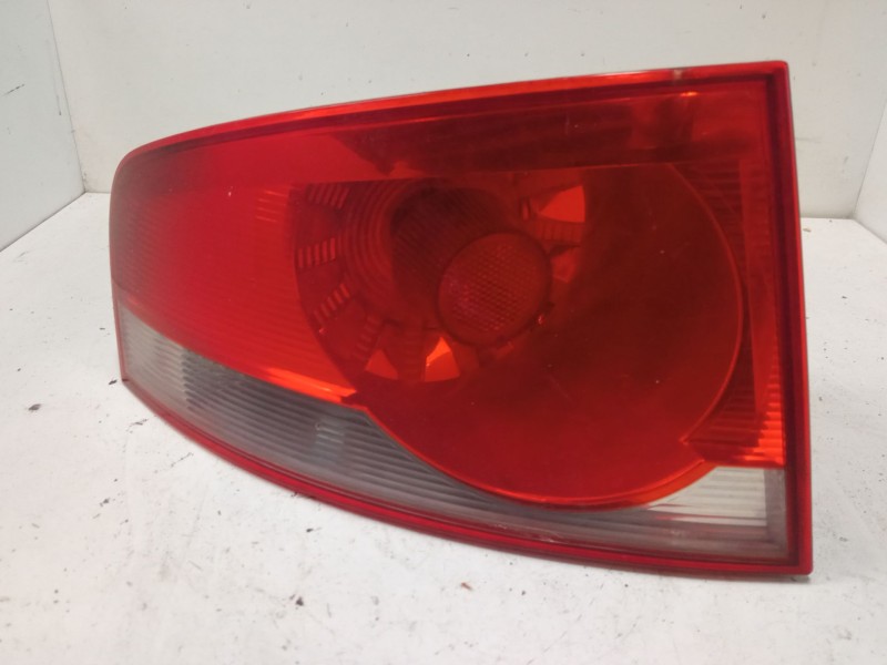 Recambio de piloto trasero izquierdo para seat altea (5p1) 1.9 tdi referencia OEM IAM 5P8945095A  