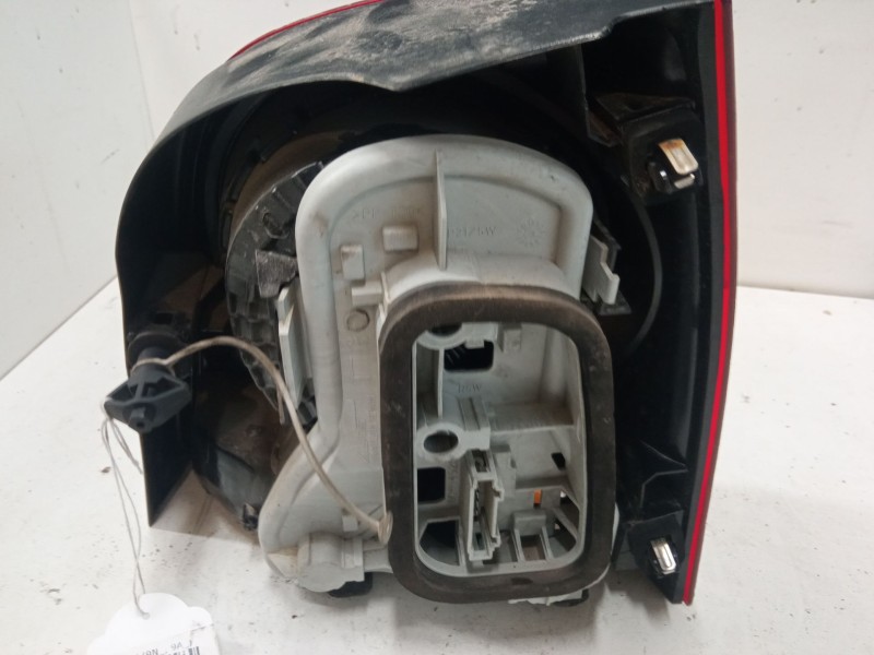 Recambio de piloto trasero izquierdo para volkswagen polo iv (9n_, 9a_) 1.4 16v referencia OEM IAM   