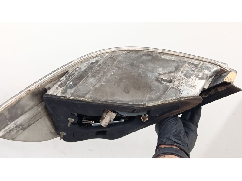 Recambio de piloto trasero izquierdo para bmw 7 (e65, e66, e67) 730 d referencia OEM IAM 155513  