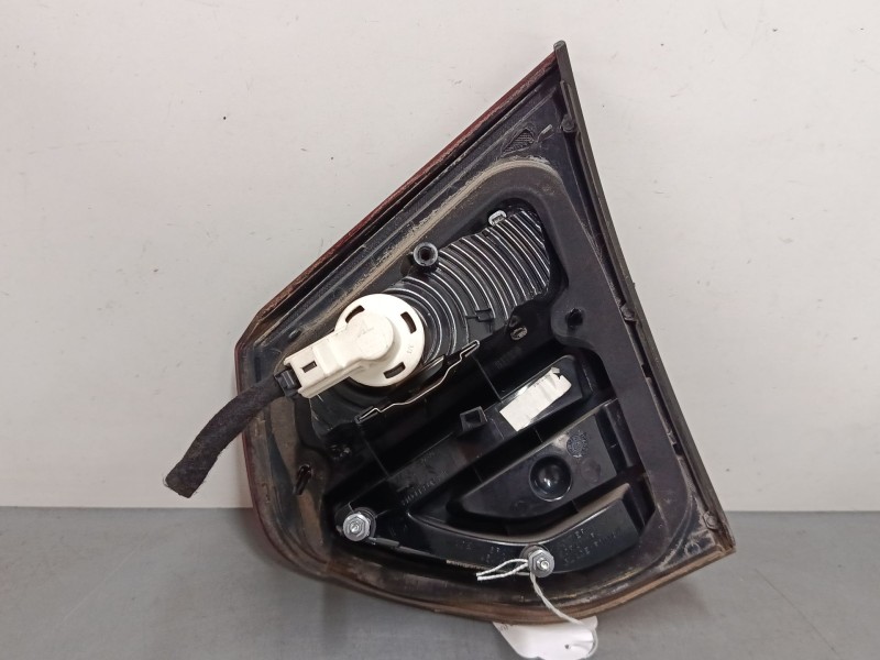 Recambio de piloto trasero porton izquierdo para citroën c4 picasso i monospace (ud_) 1.6 hdi 110 referencia OEM IAM 9653547777 