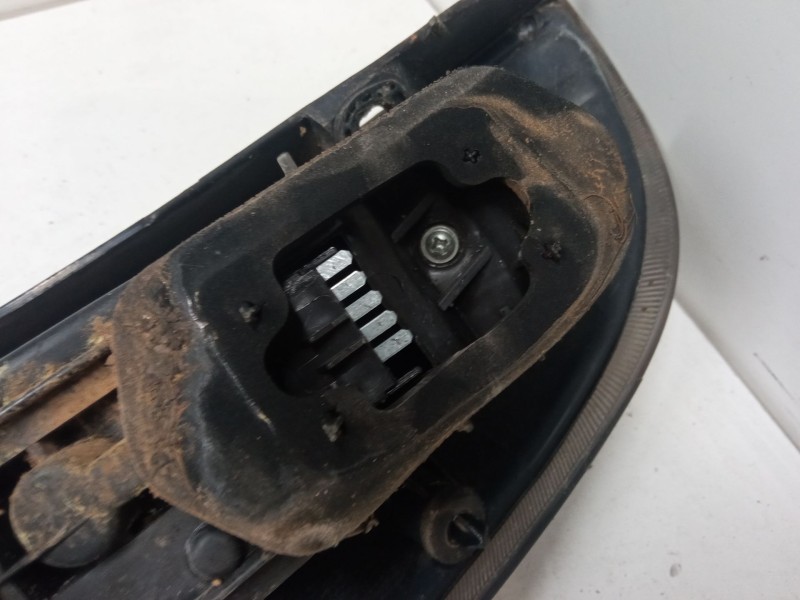 Recambio de piloto trasero derecho para opel corsa c (x01) 1.2 twinport (f08, f68) referencia OEM IAM   