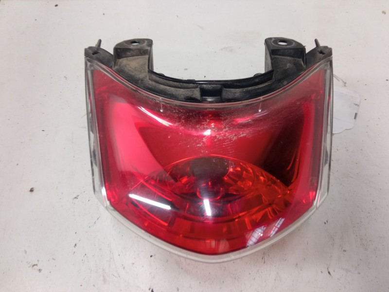 Recambio de piloto trasero central para honda www125ex referencia OEM IAM   