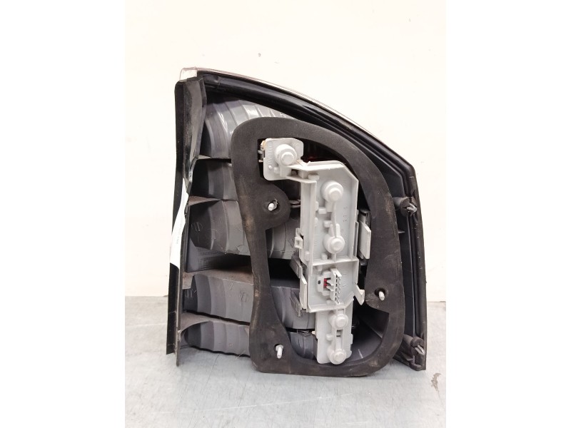 Recambio de piloto trasero izquierdo para opel vectra c (z02) 1.9 cdti (f69) referencia OEM IAM   