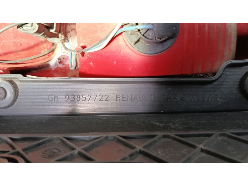 Recambio de piloto trasero izquierdo para opel vivaro a autobús (x83) 2.5 cdti (f7, j7, a07) referencia OEM IAM 93857705  