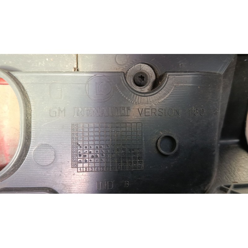 Recambio de piloto trasero izquierdo para opel vivaro a autobús (x83) 2.5 cdti (f7, j7, a07) referencia OEM IAM 93857705  