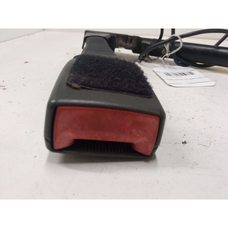 Recambio de anclaje cinturon delantero derecho para opel zafira / zafira family b (a05) 1.7 cdti (m75) referencia OEM IAM   