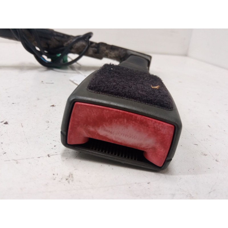 Recambio de anclaje cinturon delantero izquierdo para opel zafira / zafira family b (a05) 1.7 cdti (m75) referencia OEM IAM   