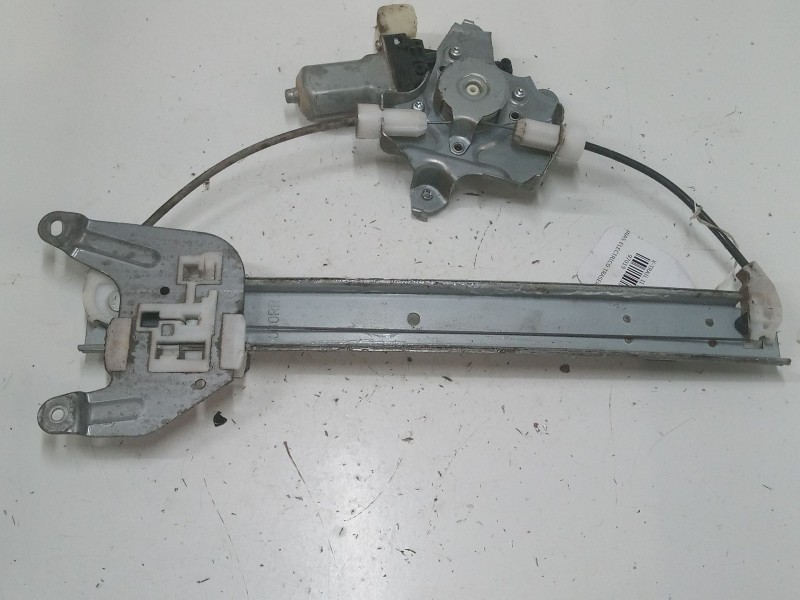 Recambio de elevalunas electrico trasero derecho para nissan x-trail ii (t31) 2.0 dci referencia OEM IAM   