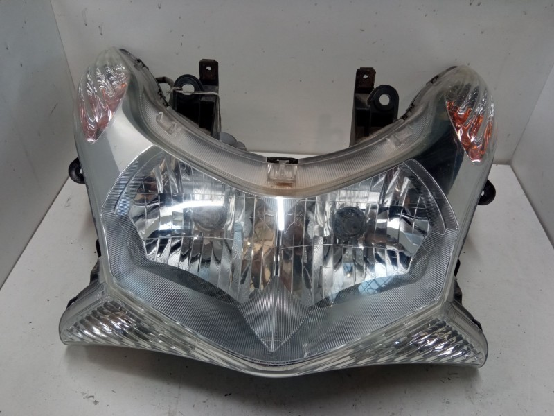 Recambio de faro delantero para honda www125ex referencia OEM IAM   
