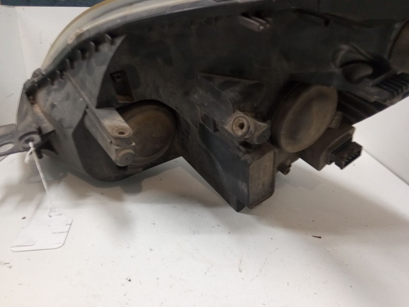 Recambio de faro derecho para opel zafira / zafira family b (a05) 1.7 cdti (m75) referencia OEM IAM   