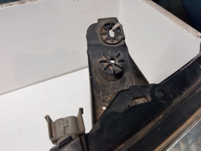 Recambio de faro derecho para renault megane scénic (ja0/1_) 1.9 dti (ja0n) referencia OEM IAM   