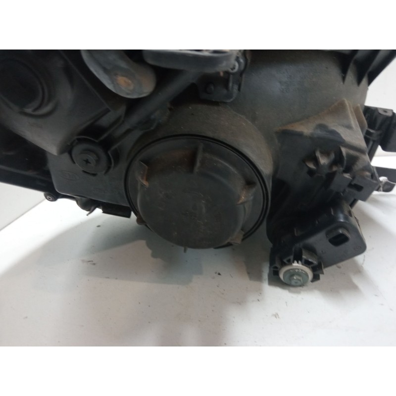 Recambio de faro izquierdo para kia sportage ii (je_, km_) 2.0 i 16v referencia OEM IAM   