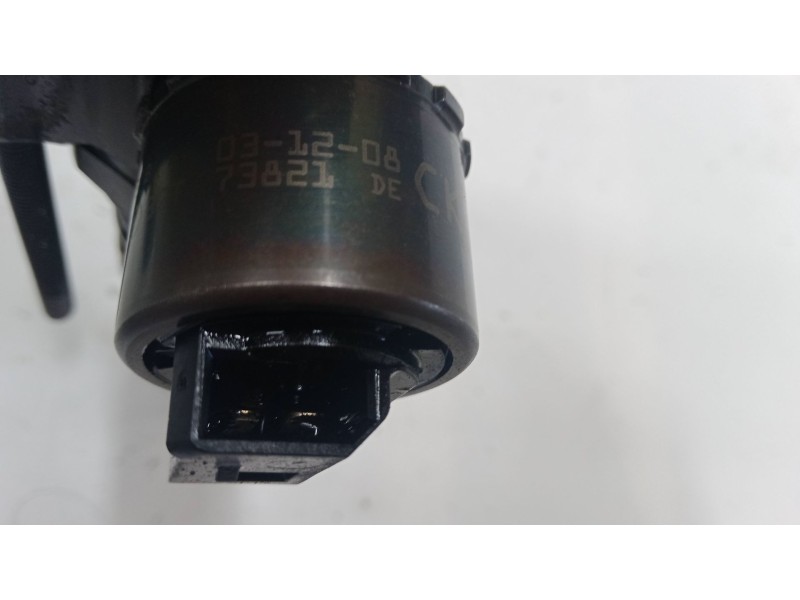 Recambio de inyector para volkswagen golf v (1k1) 2.0 tdi 16v referencia OEM IAM   
