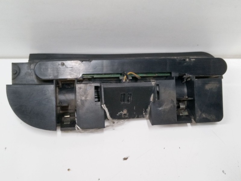 Recambio de luz central de freno para opel combo tour 1.3 cdti 16v referencia OEM IAM   