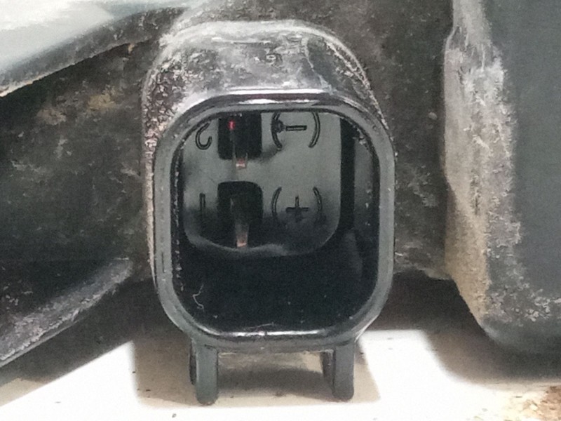 Recambio de luz central de freno para dodge caliber 2.0 crd referencia OEM IAM   