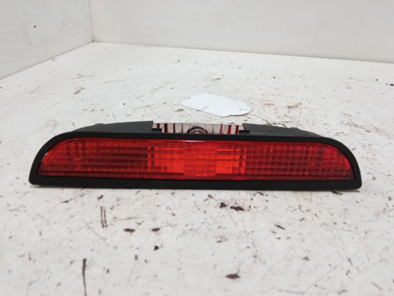 Recambio de luz central de freno para dacia sandero ii (b8_) 1.5 dci 75 / blue dci 75 (b8jw, b8m4, b8ah, b8m7, b8m6) referencia 