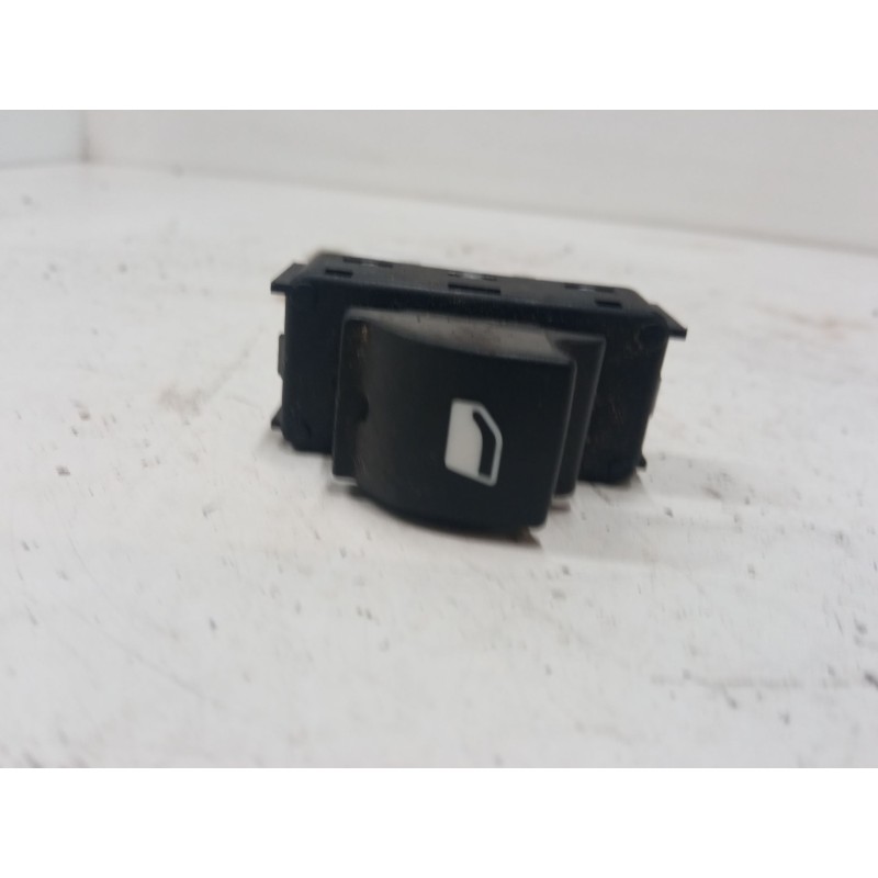 Recambio de mando elevalunas delantero derecho para citroën c3 iii (sx) 1.6 bluehdi 75 referencia OEM IAM   