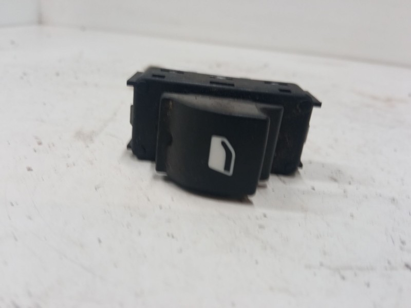 Recambio de mando elevalunas delantero derecho para citroën c3 iii (sx) 1.6 bluehdi 75 referencia OEM IAM   
