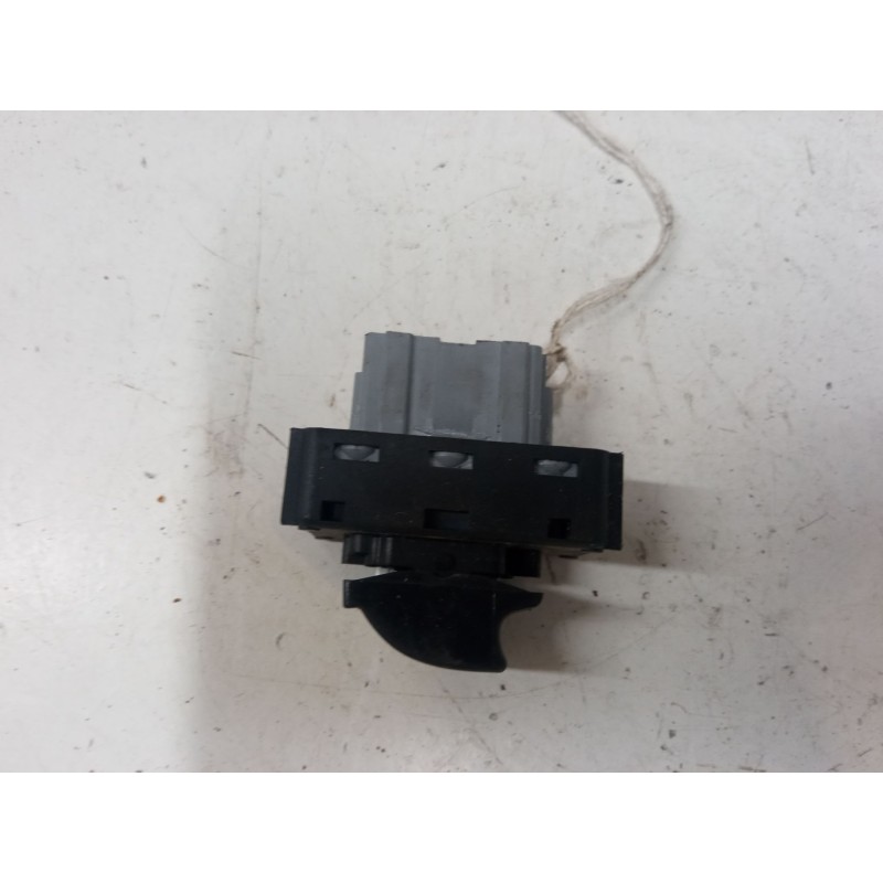 Recambio de mando elevalunas delantero derecho para citroën c3 iii (sx) 1.6 bluehdi 75 referencia OEM IAM   