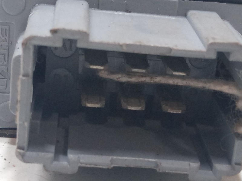 Recambio de mando elevalunas delantero derecho para citroën c3 iii (sx) 1.6 bluehdi 75 referencia OEM IAM   