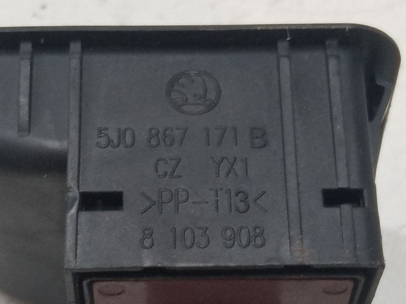 Recambio de mando elevalunas delantero izquierdo para skoda fabia ii (542) 1.2 12v referencia OEM IAM   