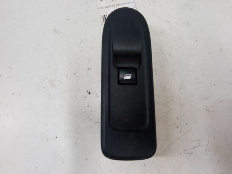 Recambio de mando elevalunas delantero derecho para citroën c3 ii (sc_) 1.2 vti 82 referencia OEM IAM   