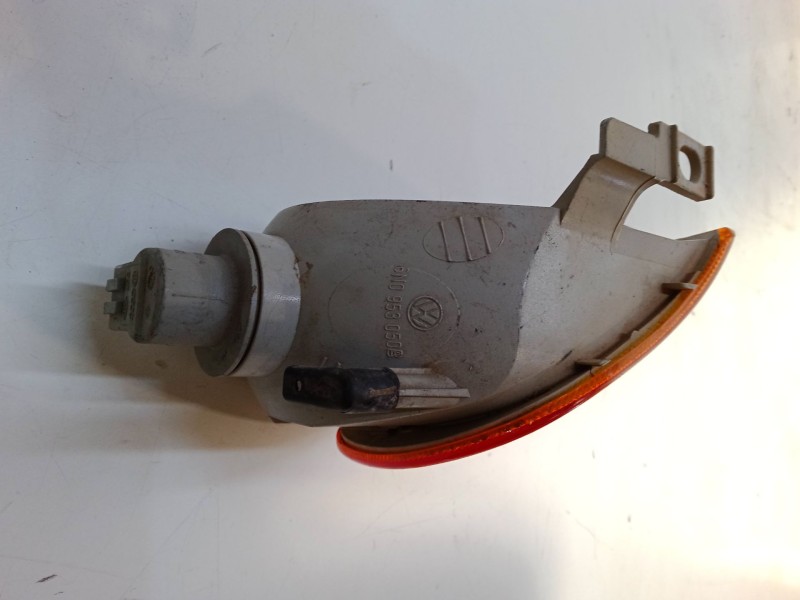 Recambio de intermitente delantero derecho para volkswagen polo iii (6n1) 60 1.4 referencia OEM IAM   