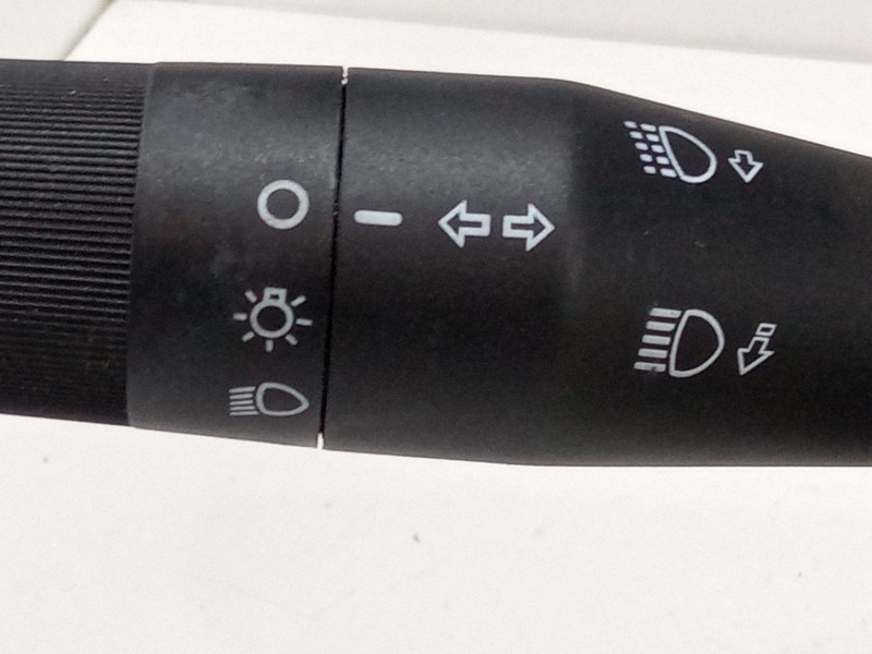 Recambio de mando luces para fiat punto (199_) 1.3 d multijet referencia OEM IAM 202200100  