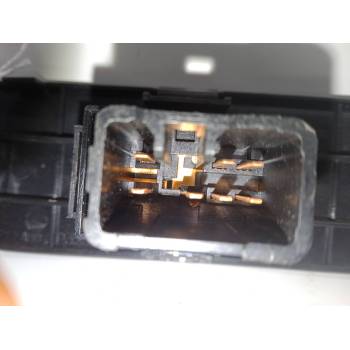 MANDO ELEVALUNAS TRASERO DERECHO PA6CF15 