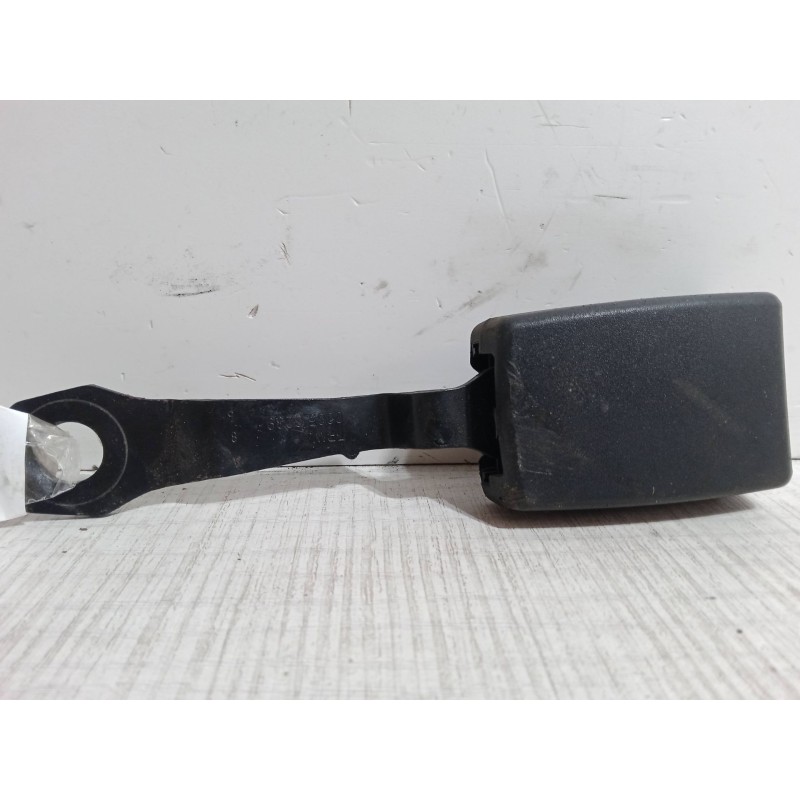 Recambio de anclaje cinturon delantero derecho para skoda felicia ii (6u1) 1.3 referencia OEM IAM   