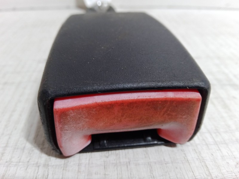 Recambio de anclaje cinturon delantero derecho para skoda felicia ii (6u1) 1.3 referencia OEM IAM   