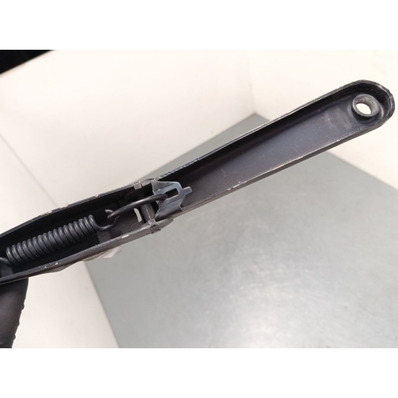 Recambio de brazo limpia delantero derecho para ford fiesta vi (cb1, ccn) 1.4 tdci referencia OEM IAM 8A6117526BB  