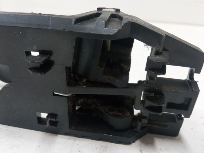 Recambio de maneta interior puerta delantera izquierda para kia sportage ii (je_, km_) 2.0 i 16v referencia OEM IAM   