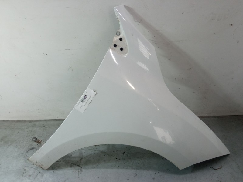 Recambio de aleta delantera derecha para renault megane iii hatchback (bz0/1_, b3_) 1.6 16v (bz1b, bz1h) referencia OEM IAM   