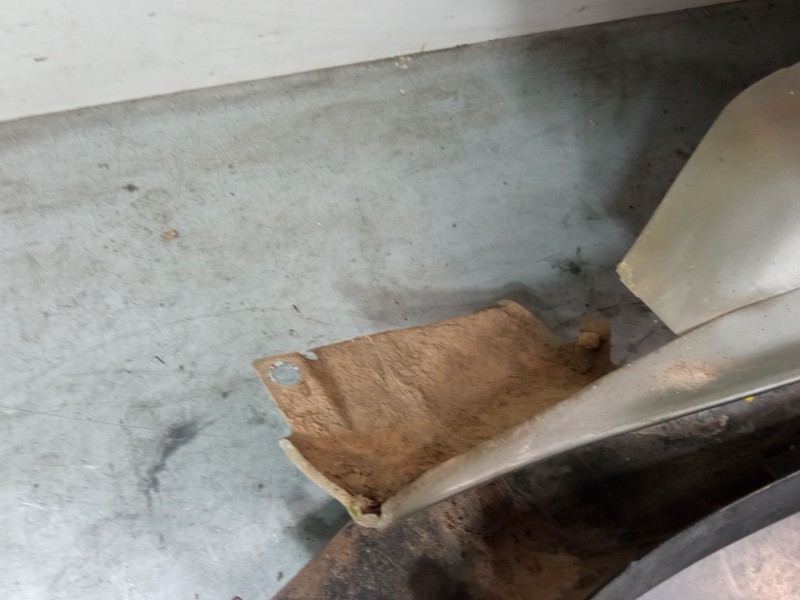 Recambio de aleta delantera derecha para renault kangoo (kc0/1_) 1.9 dci 4x4 referencia OEM IAM   