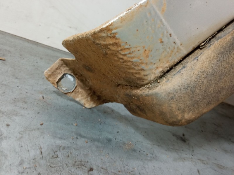 Recambio de aleta delantera derecha para opel combo tour 1.3 cdti 16v referencia OEM IAM   