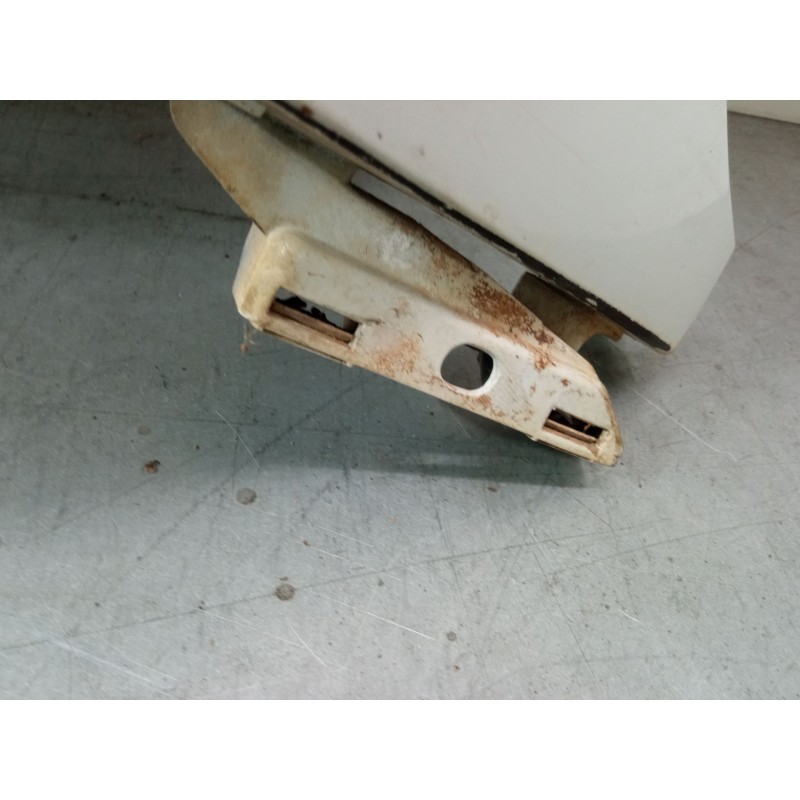 Recambio de aleta delantera derecha para renault clio i (b/c57_, 5/357_) 1.2 (5/357y, 5/357k) referencia OEM IAM   