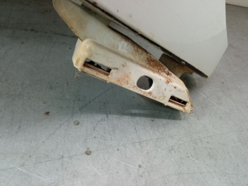 Recambio de aleta delantera derecha para renault clio i (b/c57_, 5/357_) 1.2 (5/357y, 5/357k) referencia OEM IAM   
