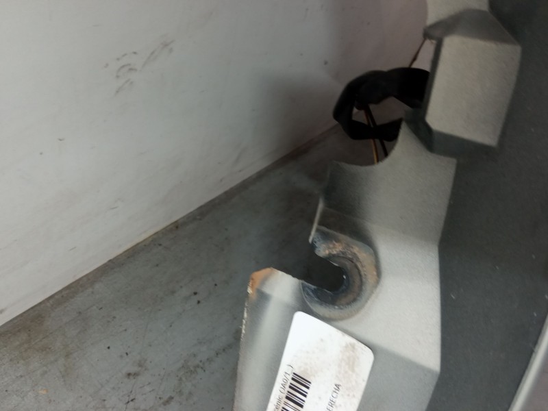 Recambio de aleta delantera derecha para renault megane scénic (ja0/1_) 1.9 dti (ja0n) referencia OEM IAM   