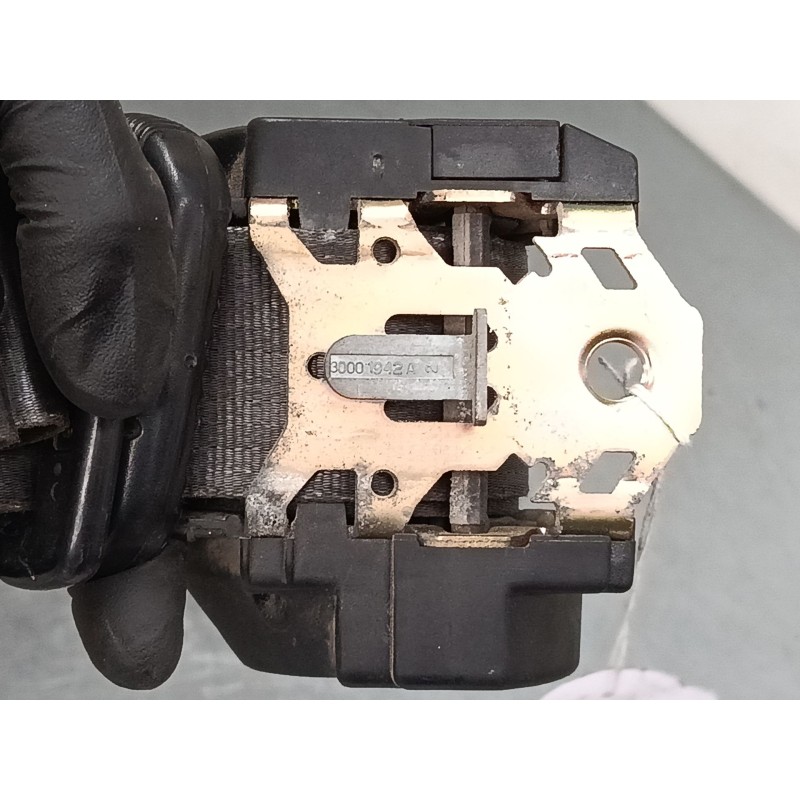Recambio de cinturon seguridad delantero derecho para iveco daily iii furgoneta 35 s 11 v,35 c 11 v referencia OEM IAM   