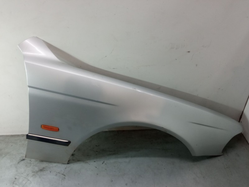 Recambio de aleta delantera derecha para bmw 5 touring (e39) 525 d referencia OEM IAM   